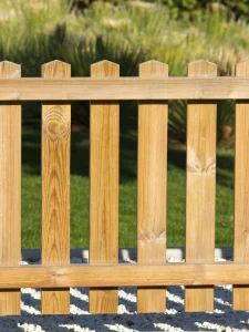 Affordable-Fence-Painting-in-Peoria