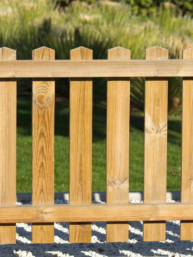 Affordable-Fence-Painting-in-Peoria
